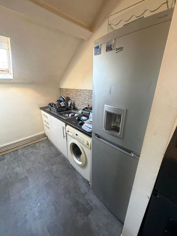 Additional image 4 of 2 bed flat for salePenrhiwfer Road, Tonyrefail CF39