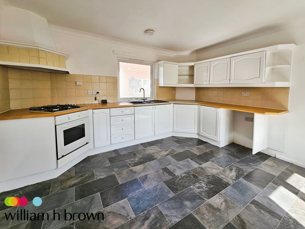 Property photo 2 of 14 Image