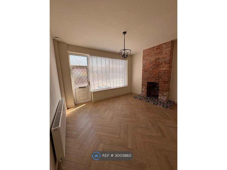 Property photo 2 of 32