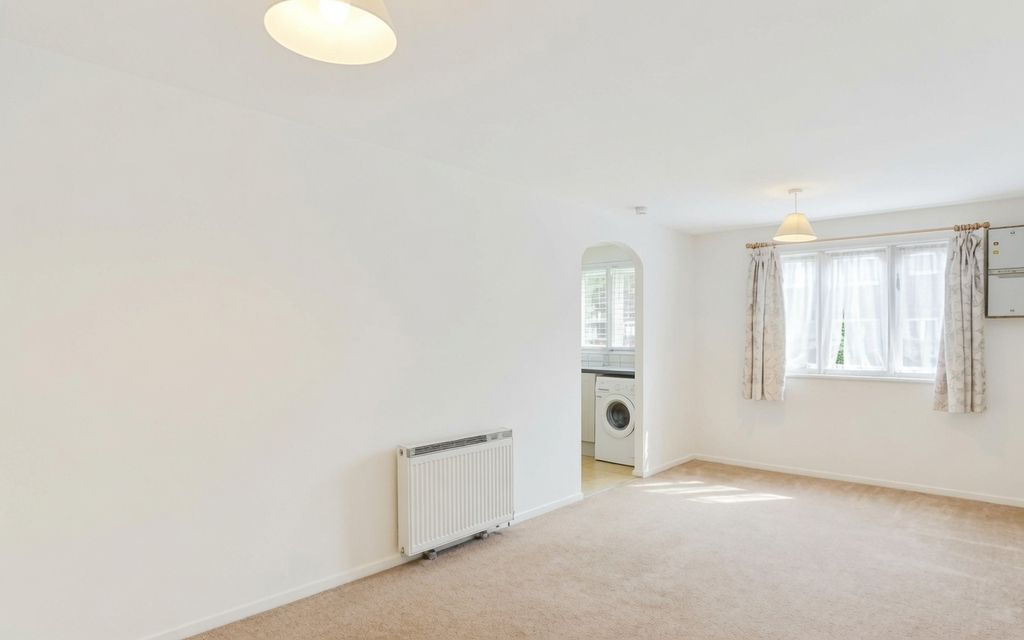 Property photo 2 of 6 Lij2P