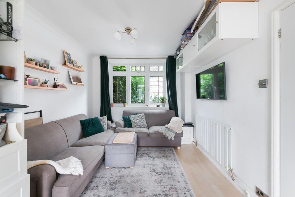 Property photo 2 of 14 Elmdene -9.Jpg