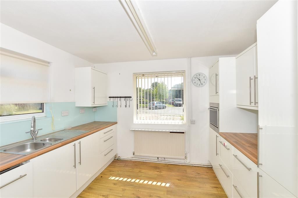 Property photo 2 of 15 Kitchen