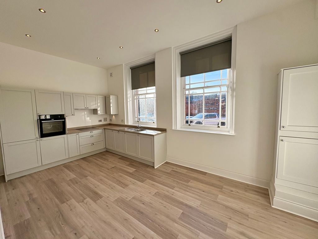 Property photo 2 of 13 Image