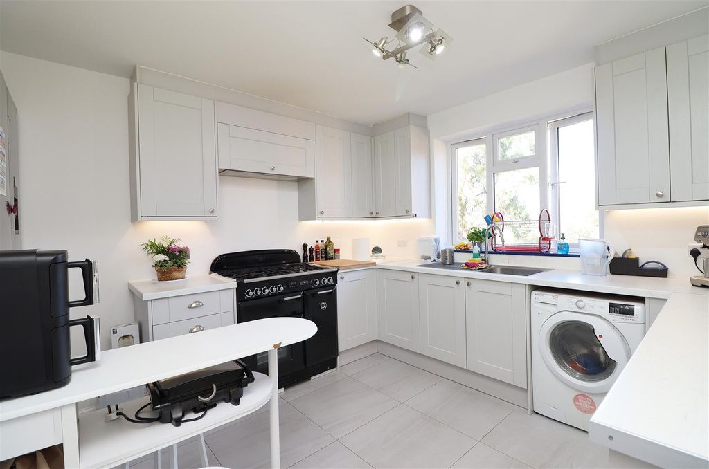 Property photo 2 of 24 Img_5126.Jpg