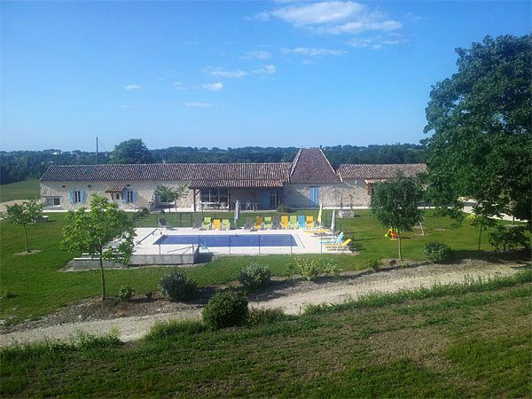 Property photo 2 of 25