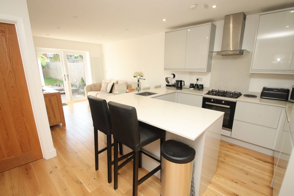 Property photo 2 of 19 Photo 8