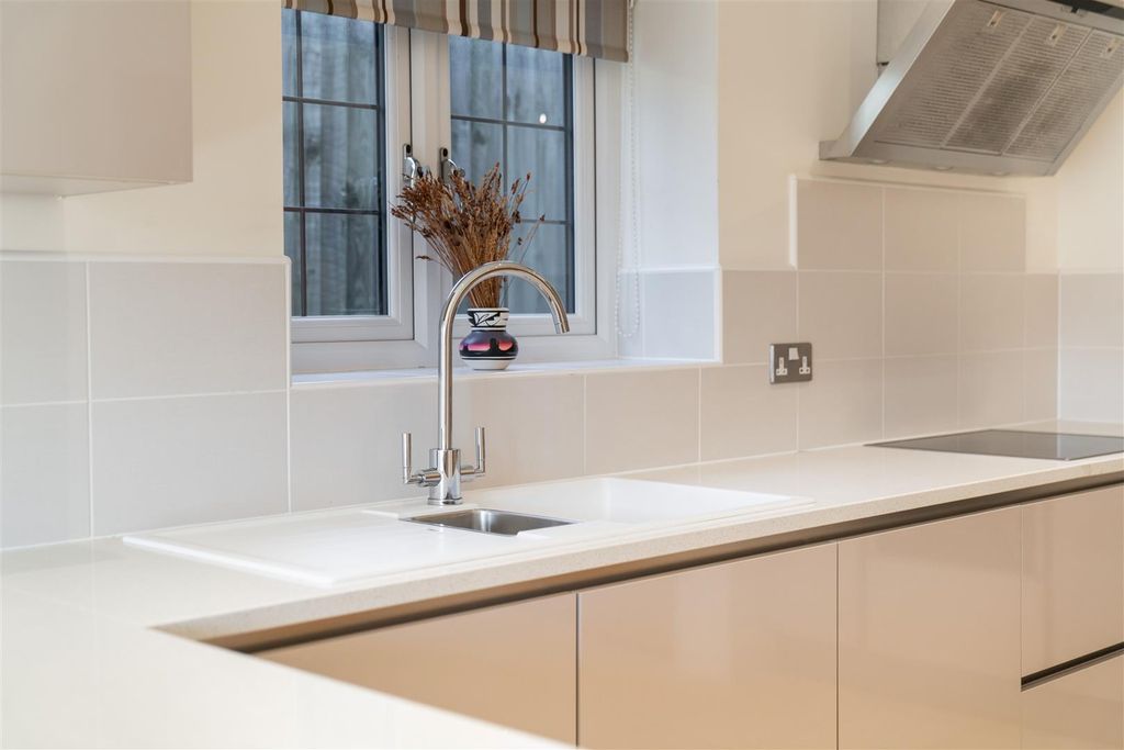 Property photo 3 of 41 Kitchen - Diner-7.Jpg
