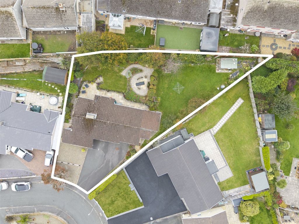 Property photo 2 of 33 40 Whitlow Plot