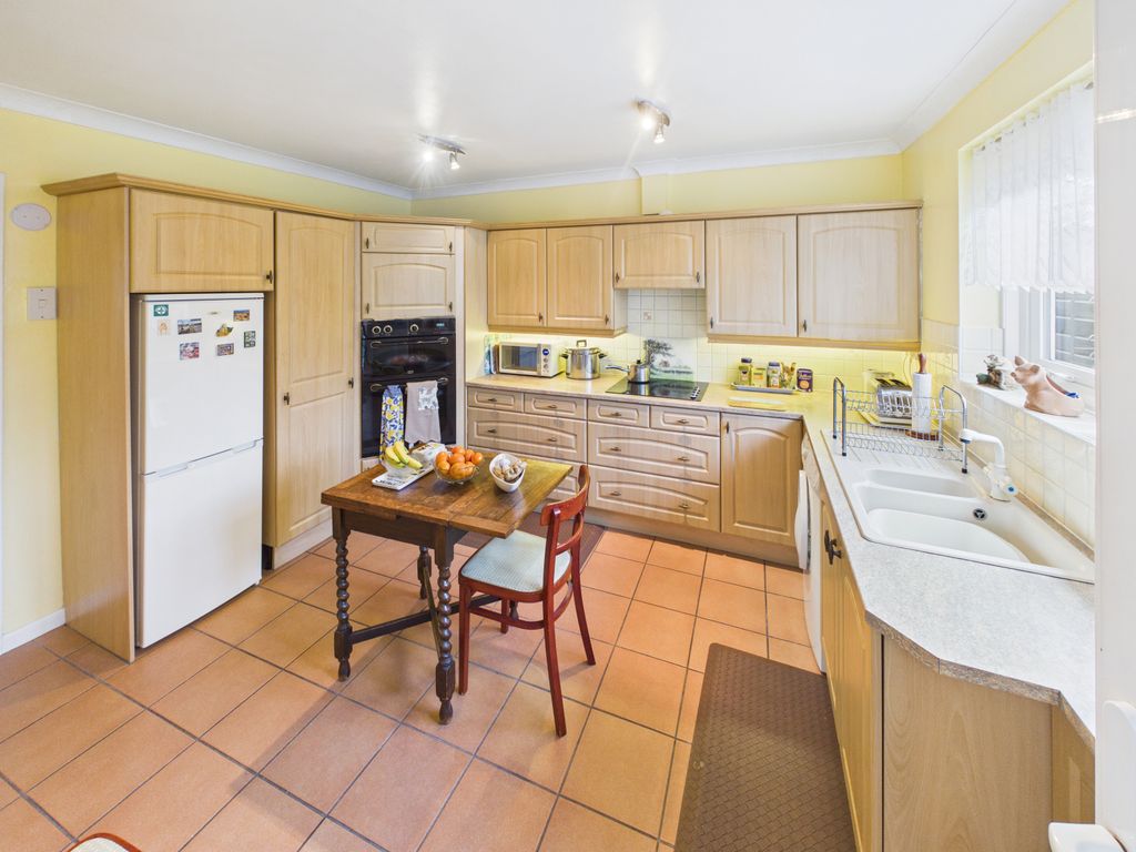 Property photo 3 of 11 Gallery