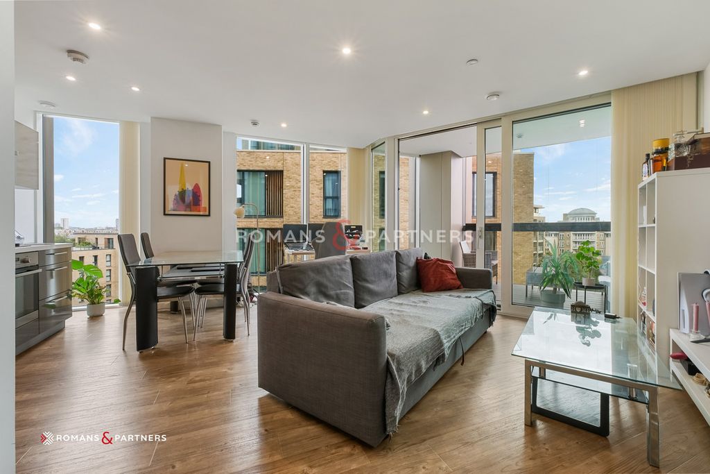 Property photo 2 of 12