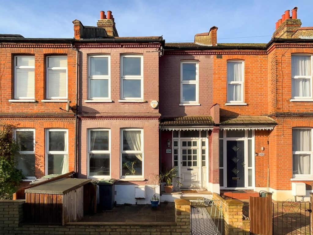 Property photo 2 of 18