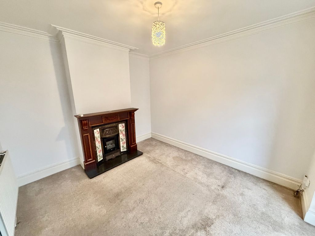 Property photo 3 of 11 Traditional Layout