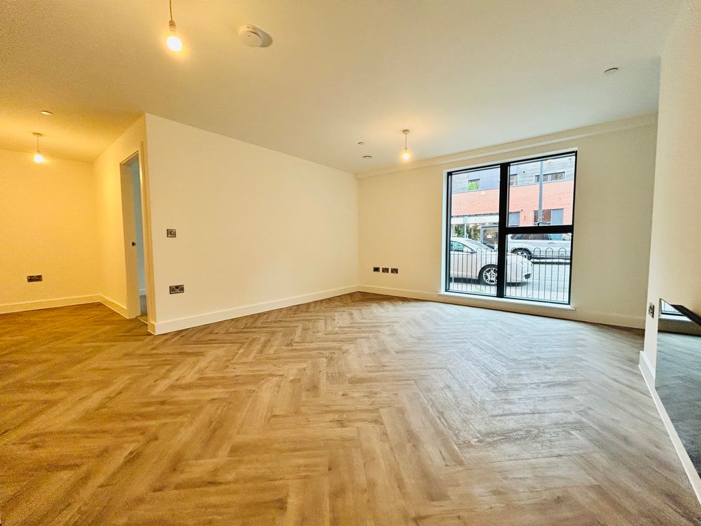 Property photo 3 of 7 Living Room