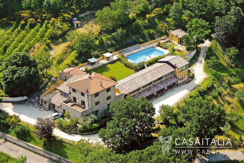 Property photo 2 of 28