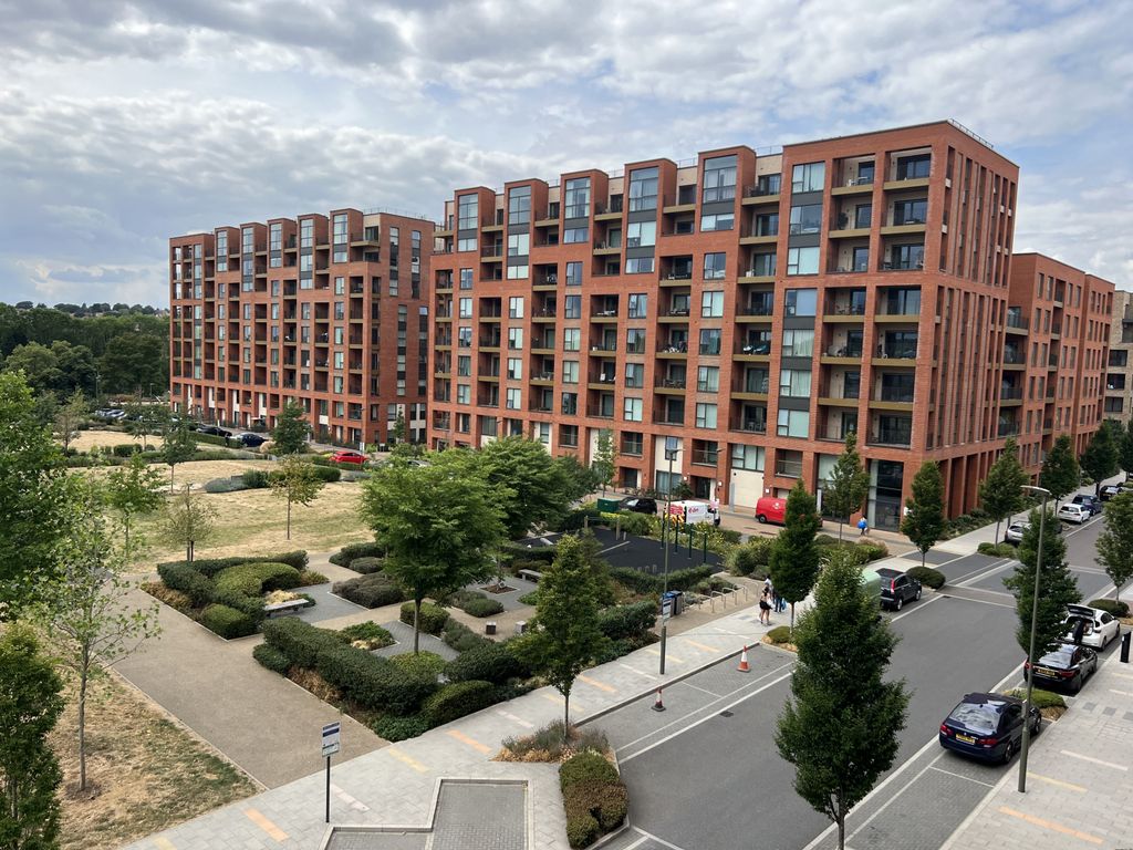 Property photo 1 of 9 2 Bedroom Modern Apartment Close To Colindale Station