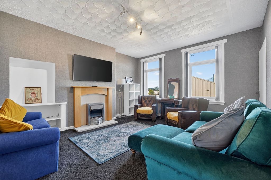 Property photo 3 of 22