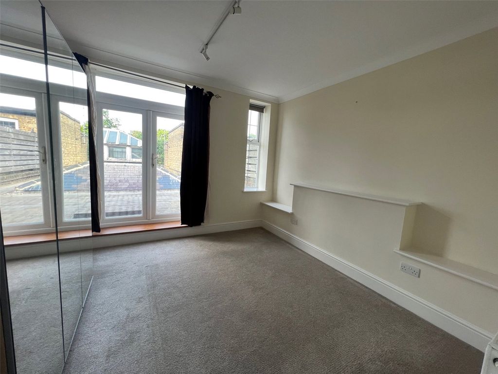 Property photo 2 of 5 Picture No. 04
