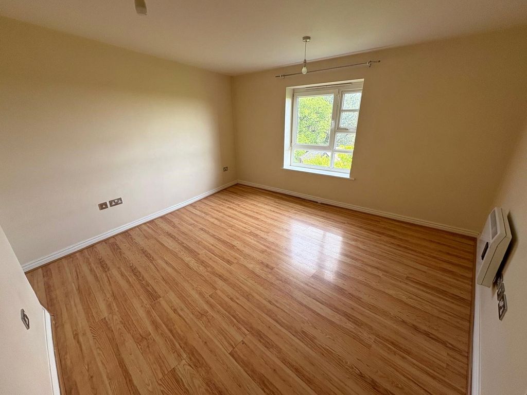Property photo 3 of 7 Picture No. 06
