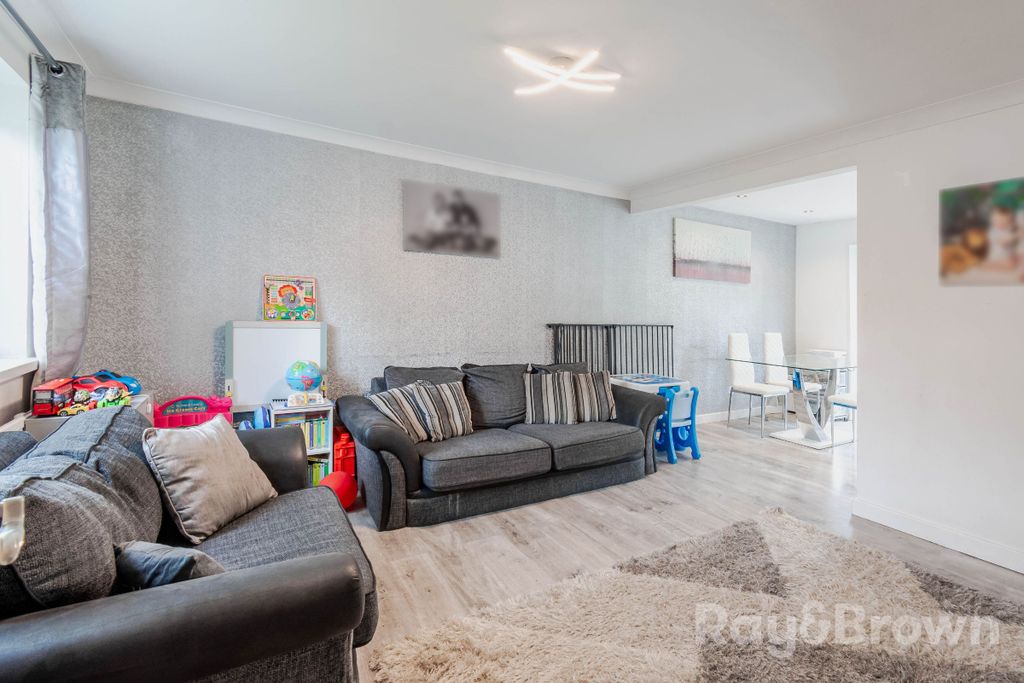 Property photo 2 of 38