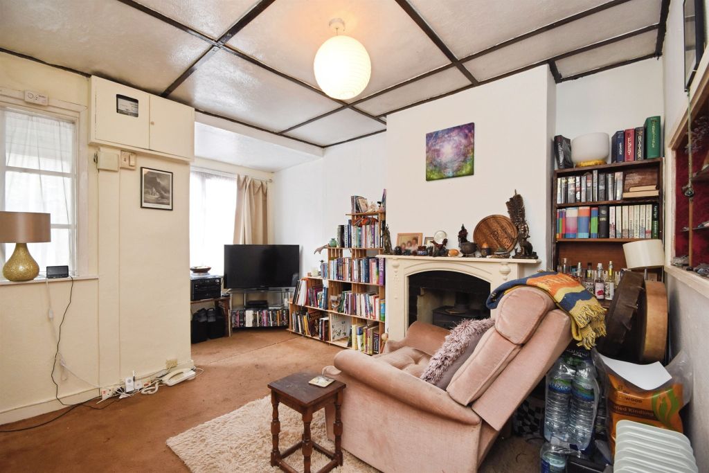 Property photo 2 of 17