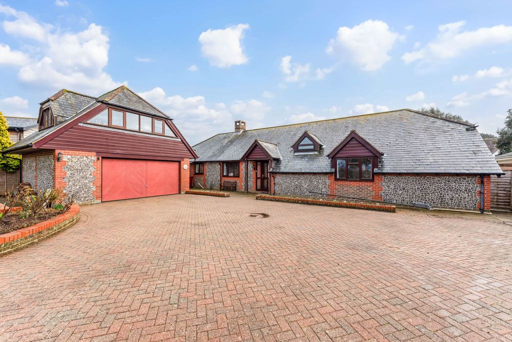 Property photo 1 of 30