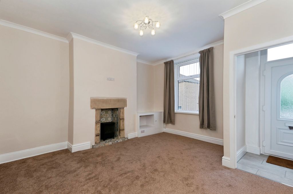 Property photo 3 of 16 Pbox-Img.Jpg