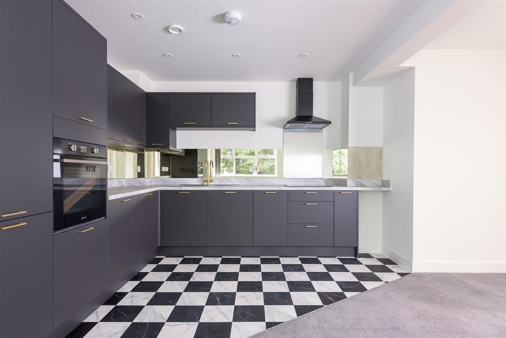 Property photo 2 of 10 Untitled (1 Of 10).Jpg