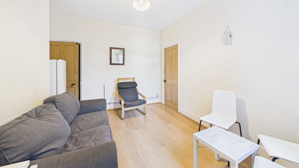 Property photo 2 of 16 3255313