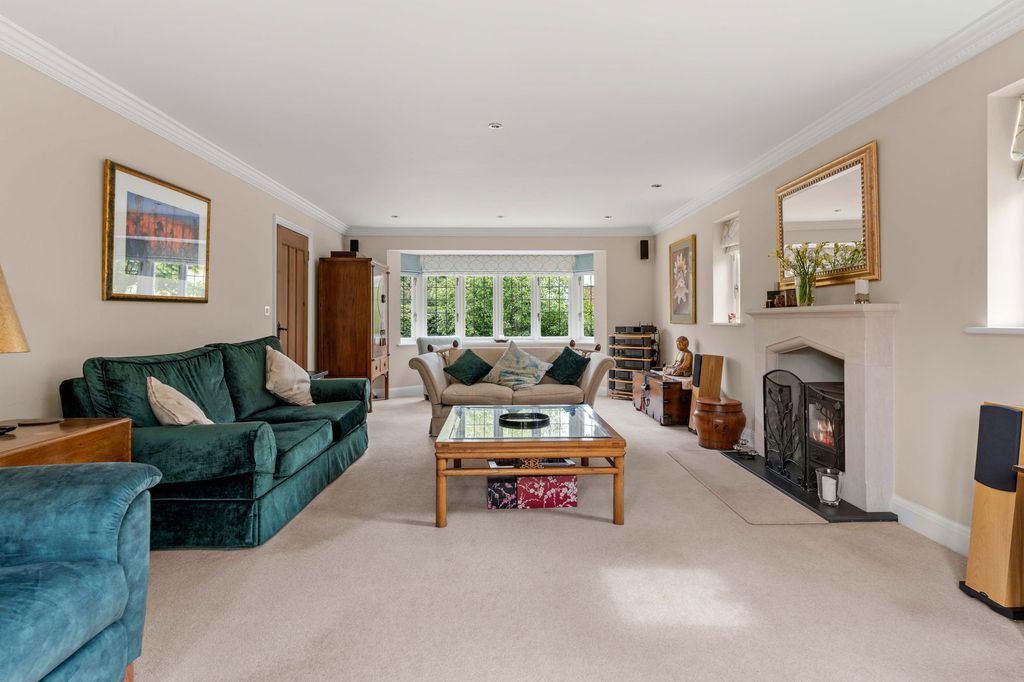 Property photo 3 of 59