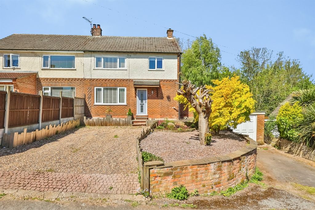 Property photo 2 of 20