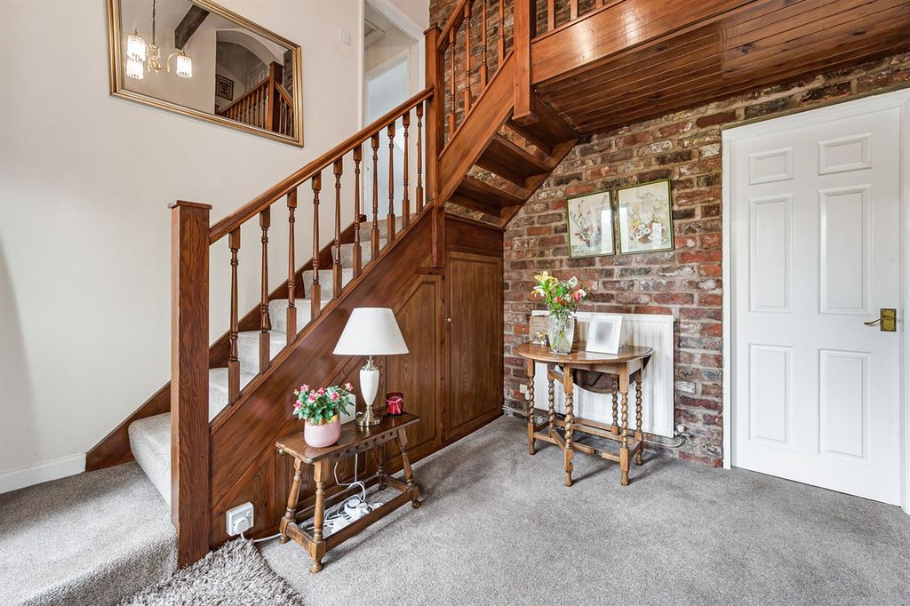 Property photo 3 of 30 Hallway