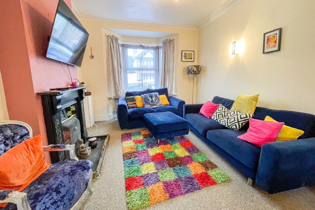 Property photo 3 of 15