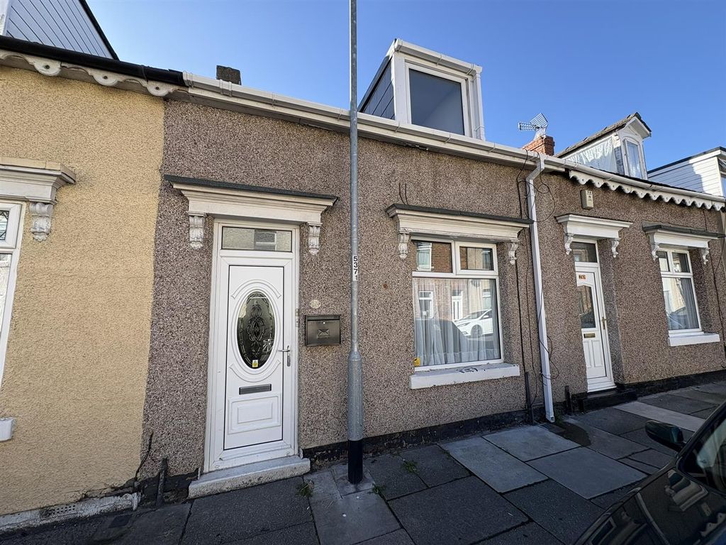 Property photo 2 of 16 Externally
