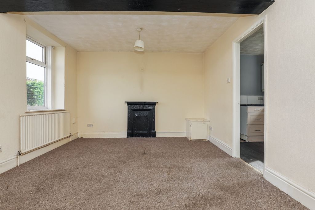 Property photo 3 of 21 Flat 1, 4 Forest Road, Southport, Merseyside, Pr8 6st