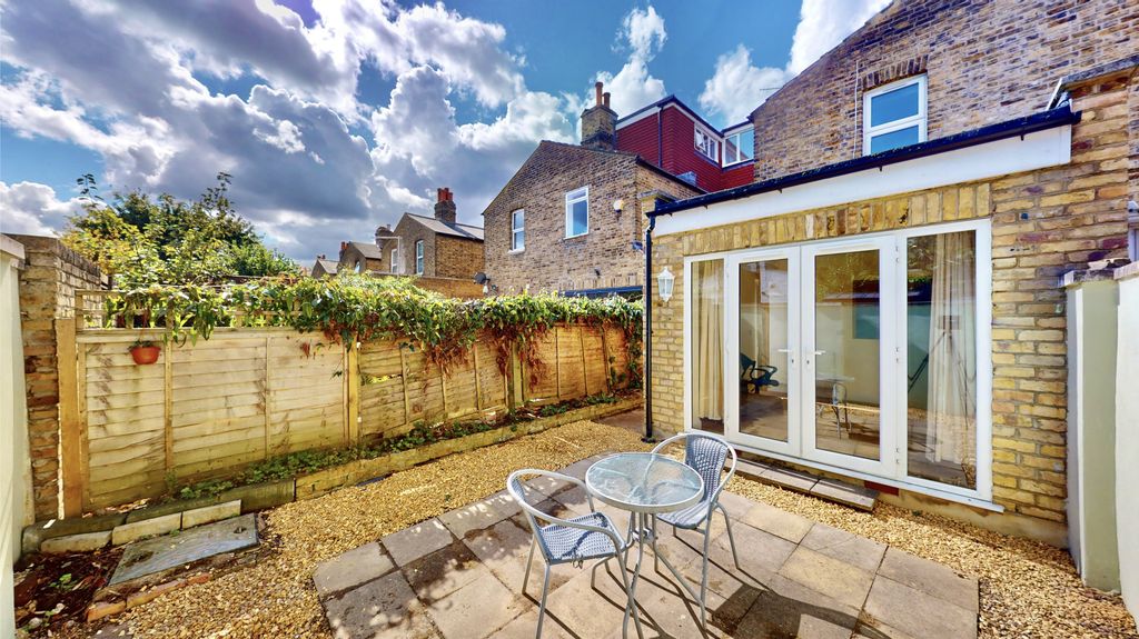 Property photo 2 of 14