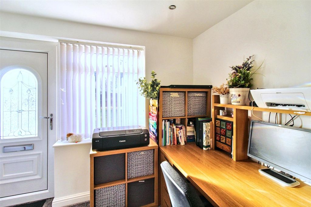 Property photo 3 of 23 Study 2.Jpg