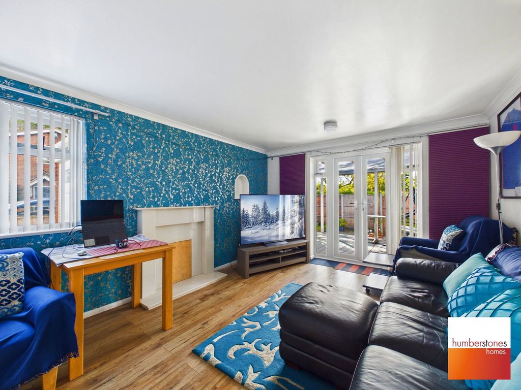 Property photo 2 of 17