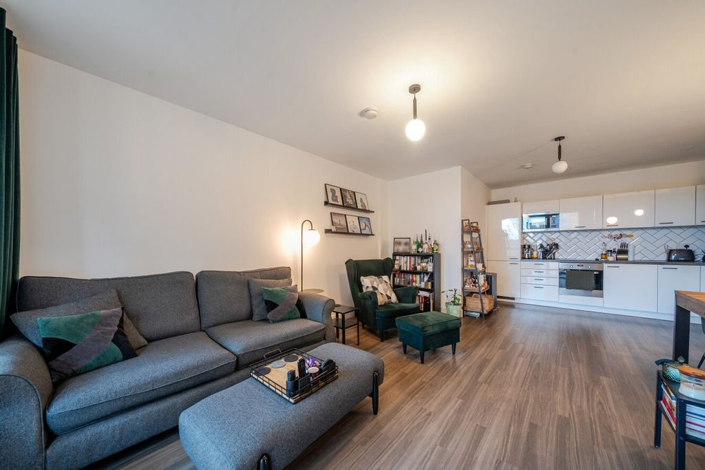 Property photo 3 of 15 Picture 3