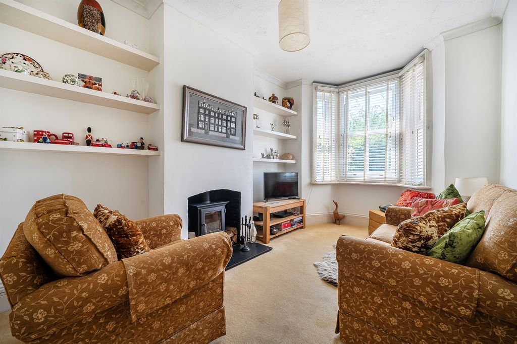 Property photo 3 of 12