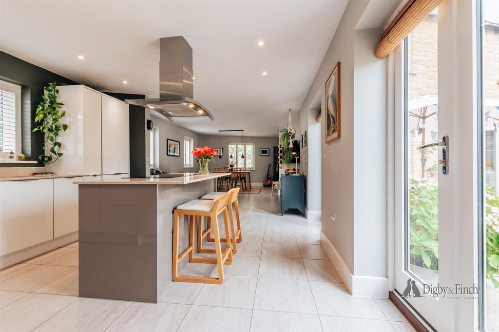 Property photo 2 of 41 Garden Cottage-27.Jpg