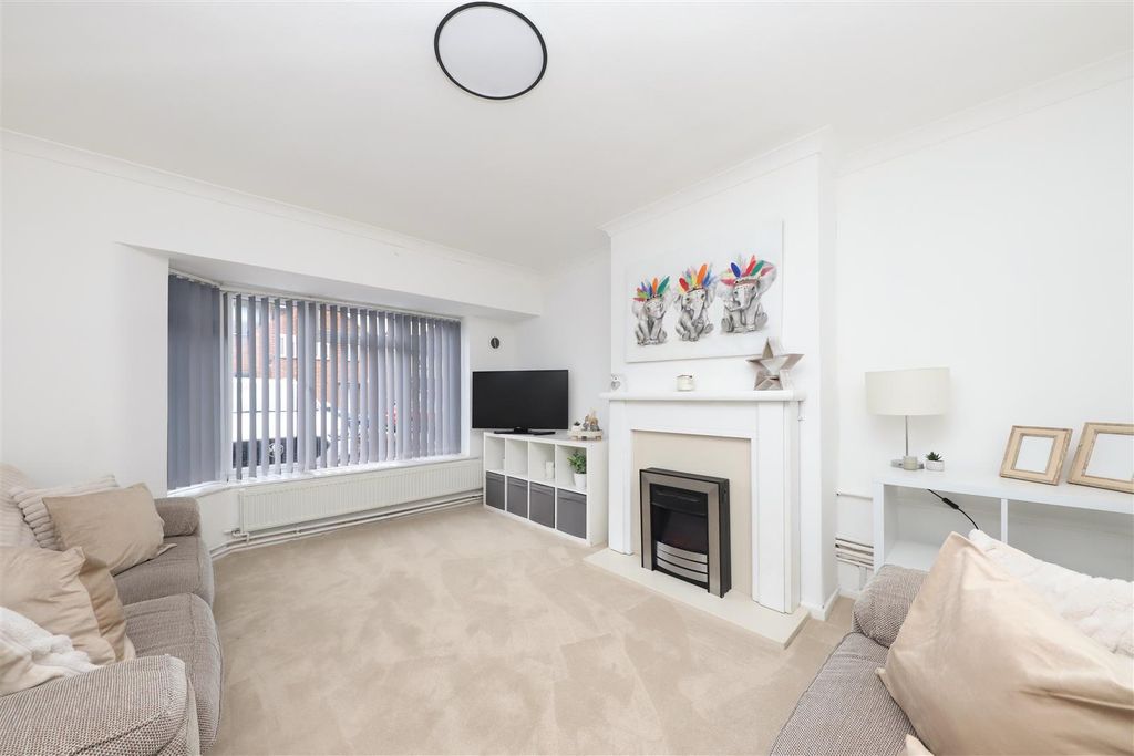 Property photo 2 of 8 Living Room