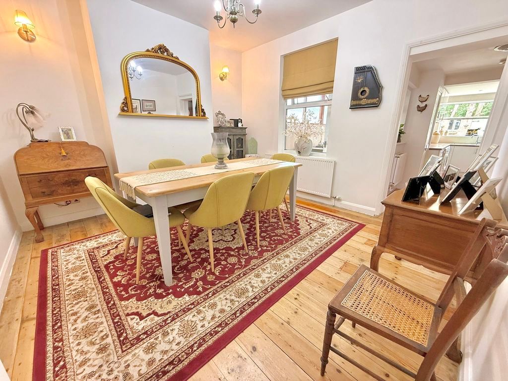 Property photo 3 of 15 Dining Room