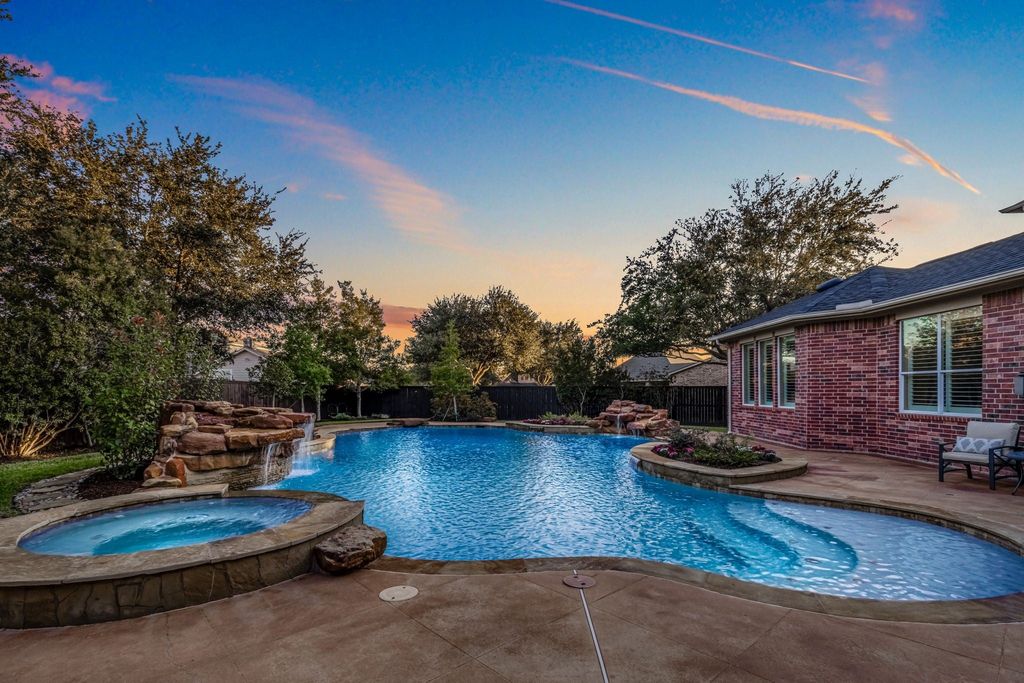 Property photo 1 of 50