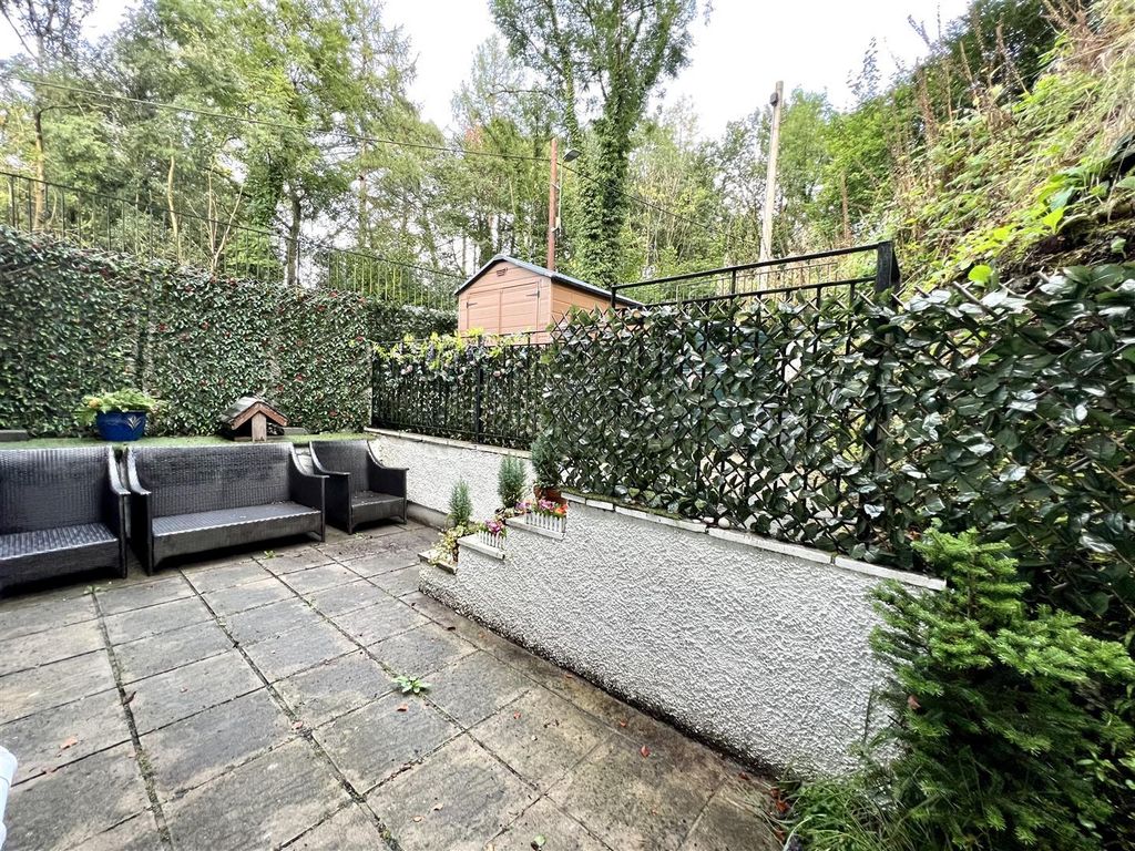 Property photo 3 of 27