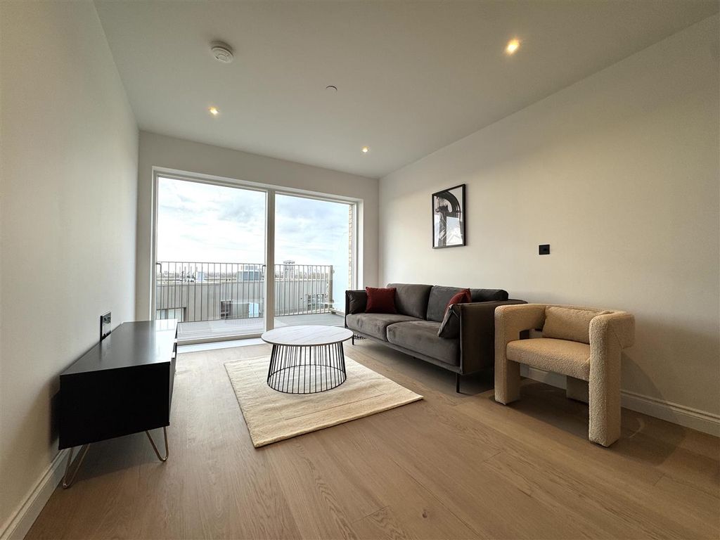 Property photo 1 of 34 Living Room Pic 8.Jpeg