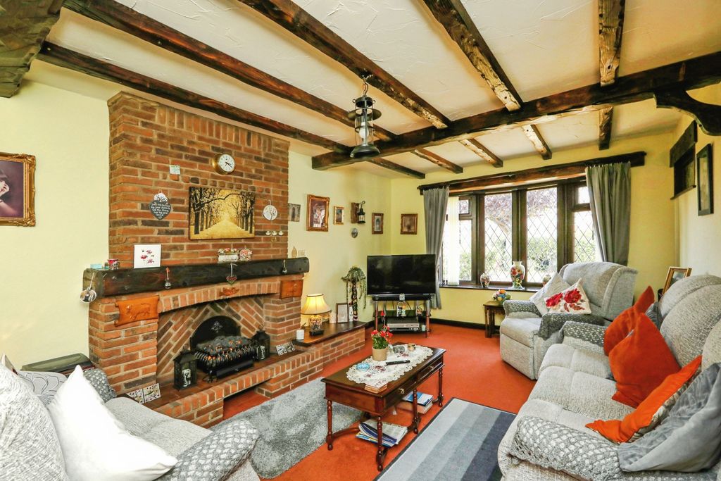 Property photo 3 of 27