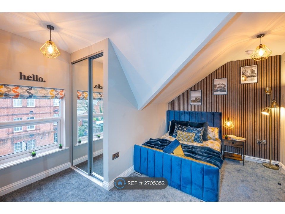 Property photo 1 of 18 Studio 9