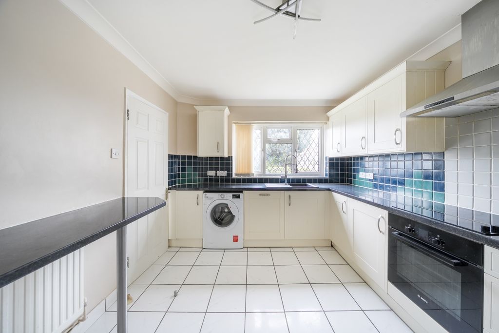 Property photo 3 of 8 3