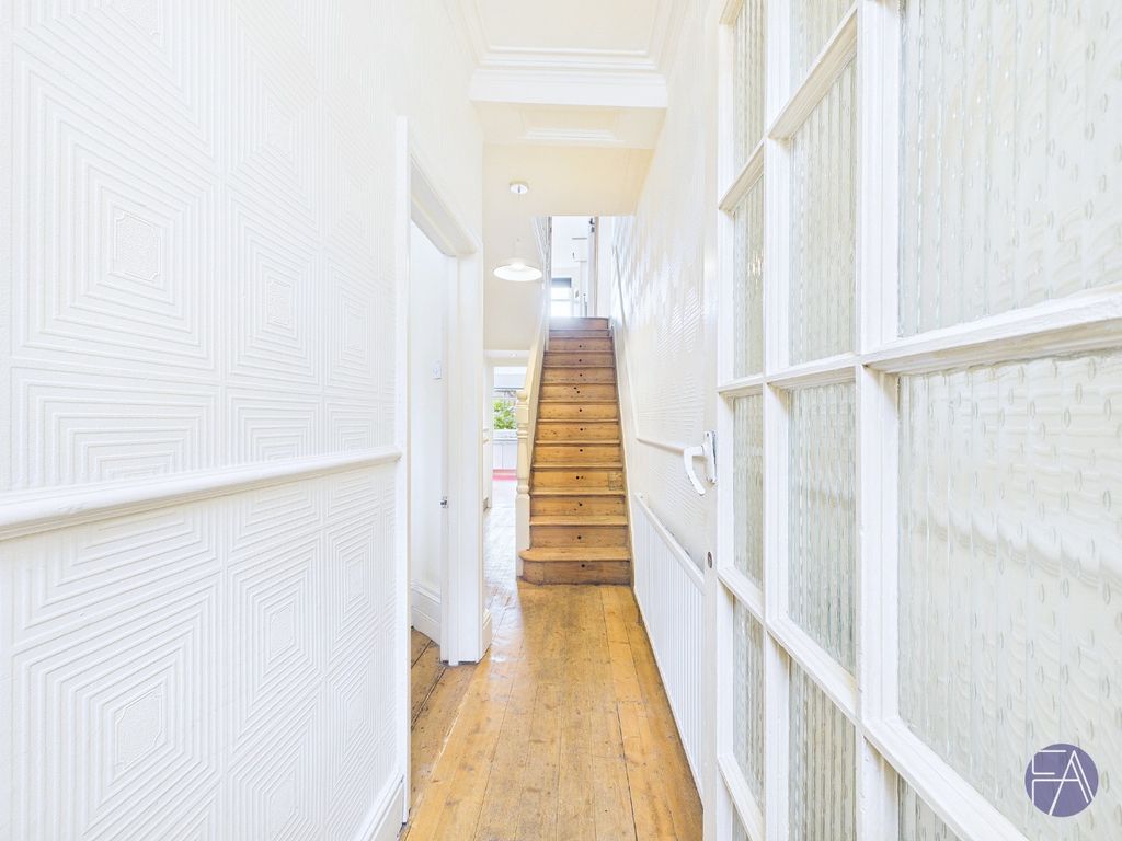 Property photo 2 of 16 5225074