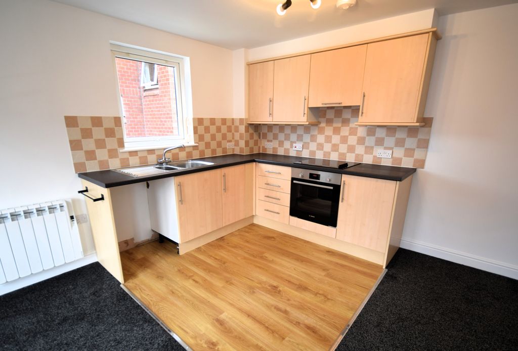 Property photo 2 of 10 Kitchen